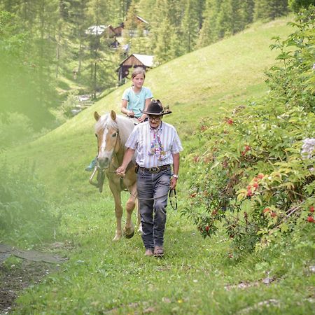 شقة Ciasa Iachin - Dolomites Dream Retreat سان مارتينو-إن-باديا المظهر الخارجي الصورة