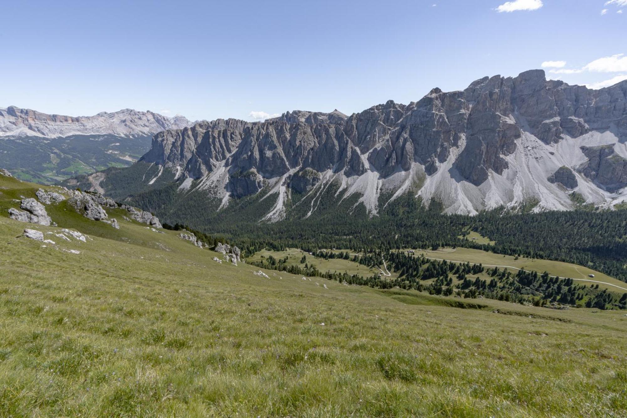 شقة Ciasa Iachin - Dolomites Dream Retreat سان مارتينو-إن-باديا المظهر الخارجي الصورة
