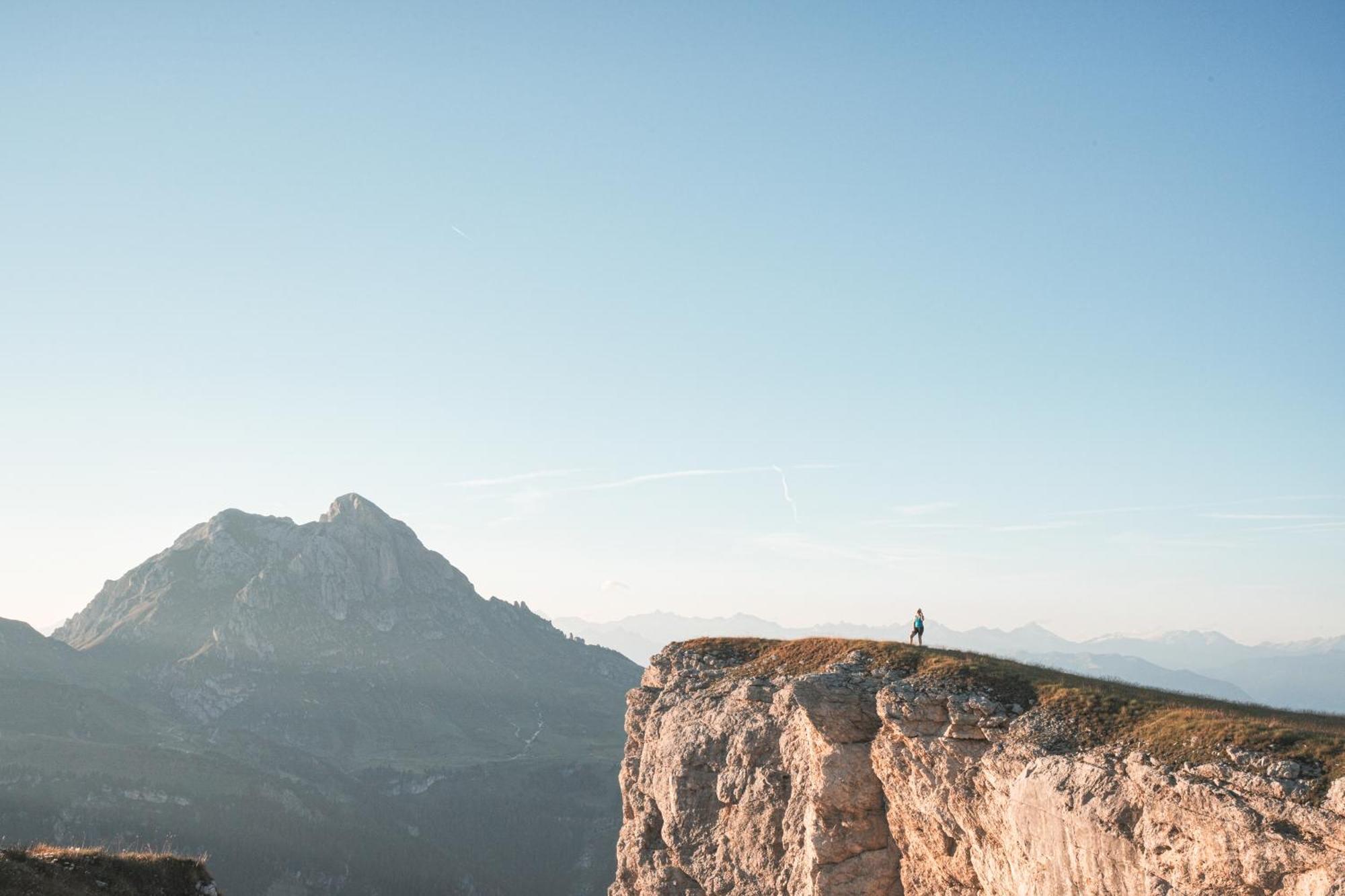 شقة Ciasa Iachin - Dolomites Dream Retreat سان مارتينو-إن-باديا المظهر الخارجي الصورة