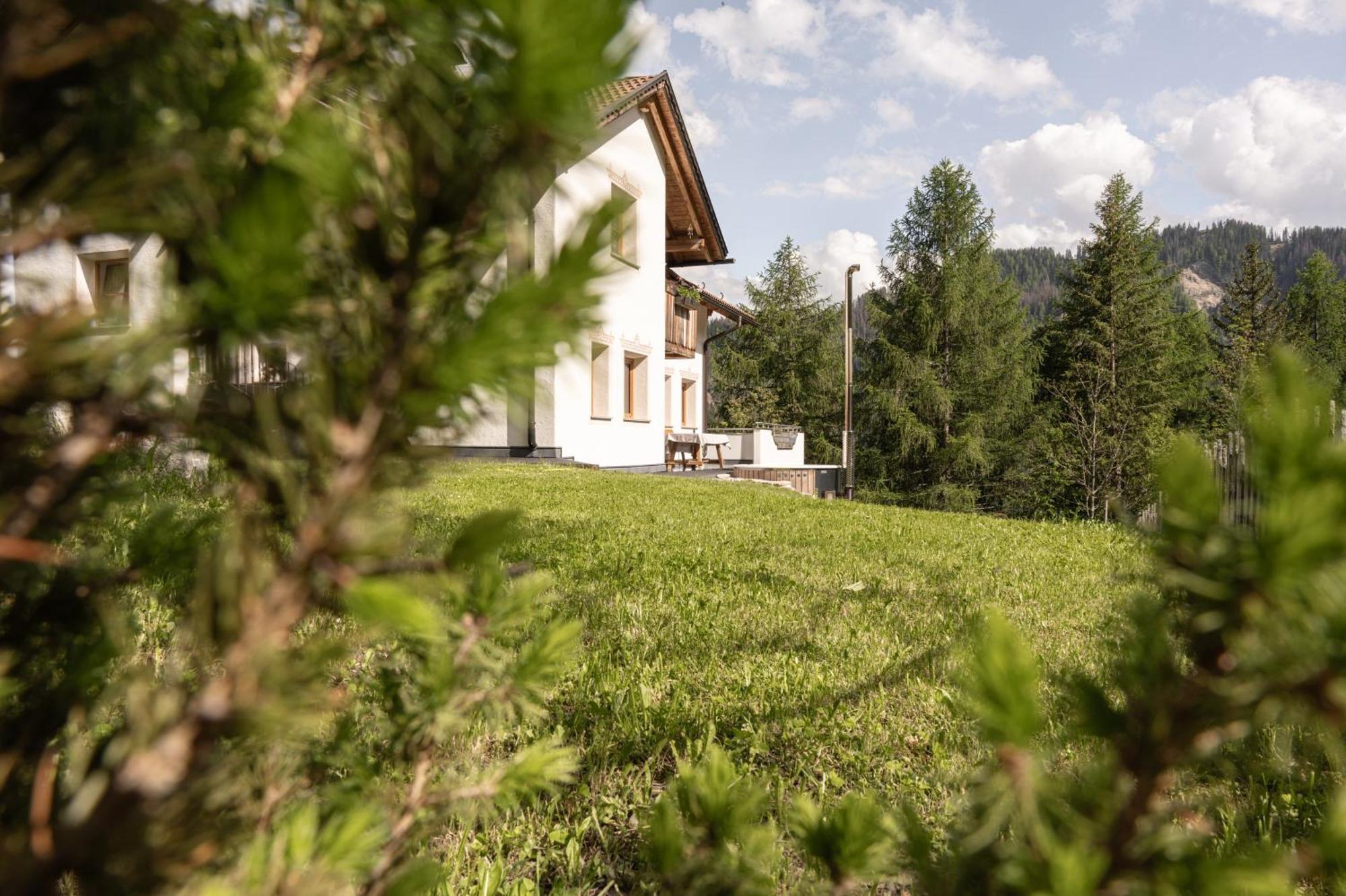 شقة Ciasa Iachin - Dolomites Dream Retreat سان مارتينو-إن-باديا المظهر الخارجي الصورة